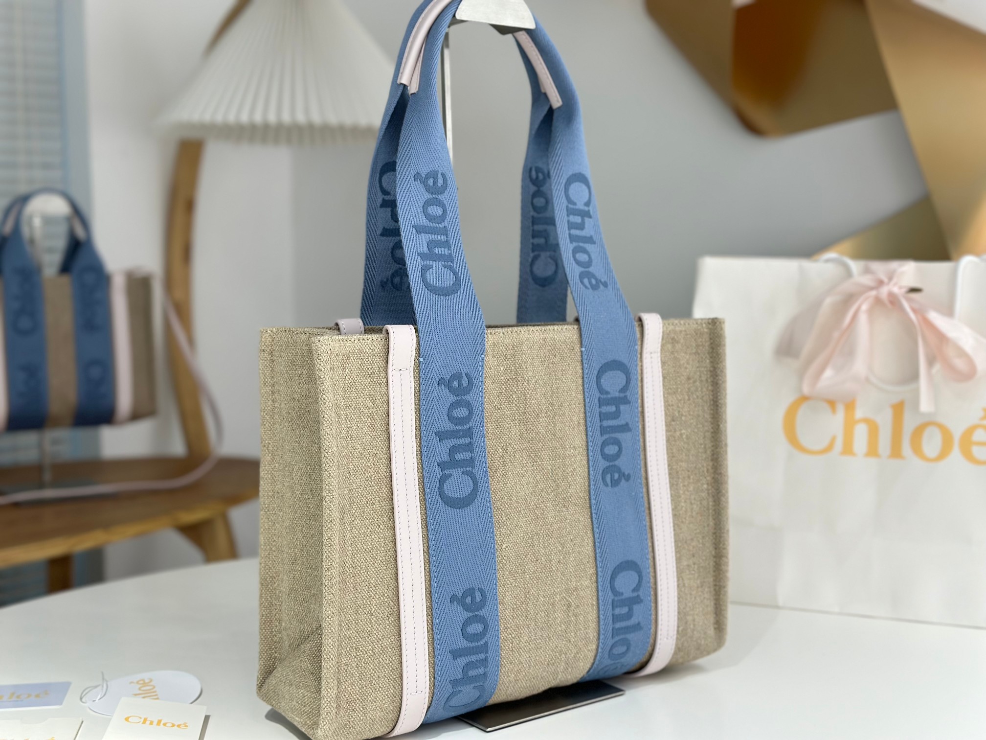 Chloe Medium Woody Tote Bag In Linen 